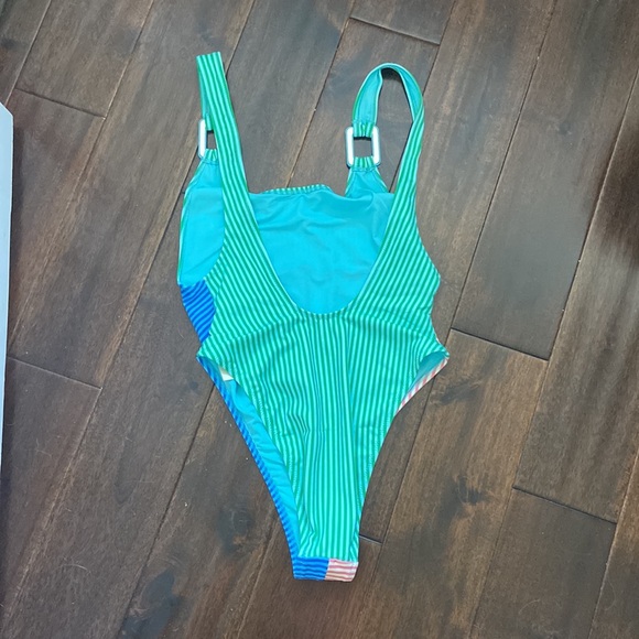 NWT aerie bathing suit size small - Picture 2 of 3